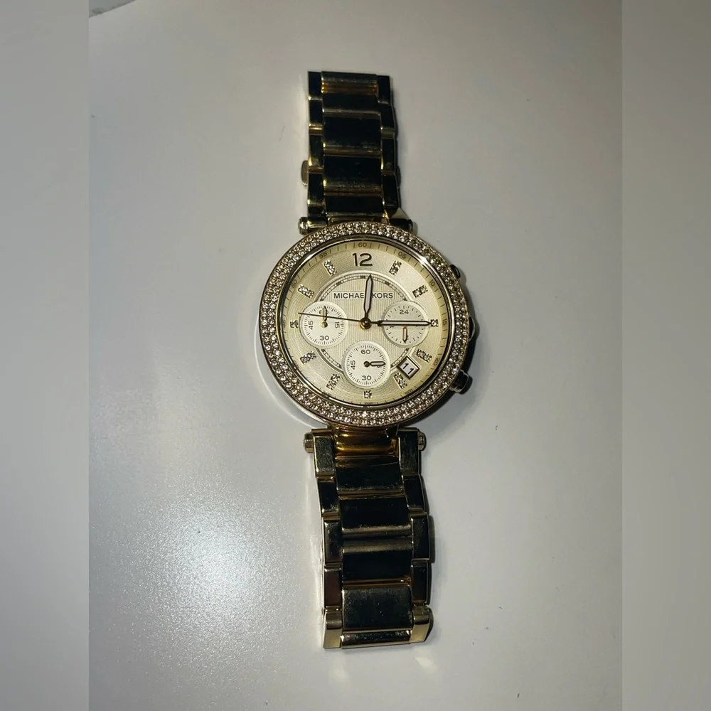 Watch - Picture 2 of 5